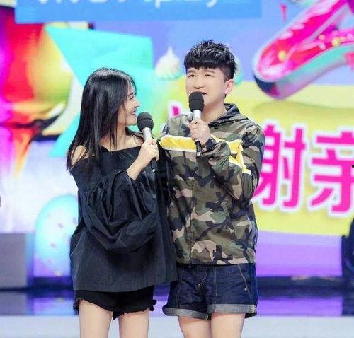 娱乐圈吃瓜背景板图高清  第3张